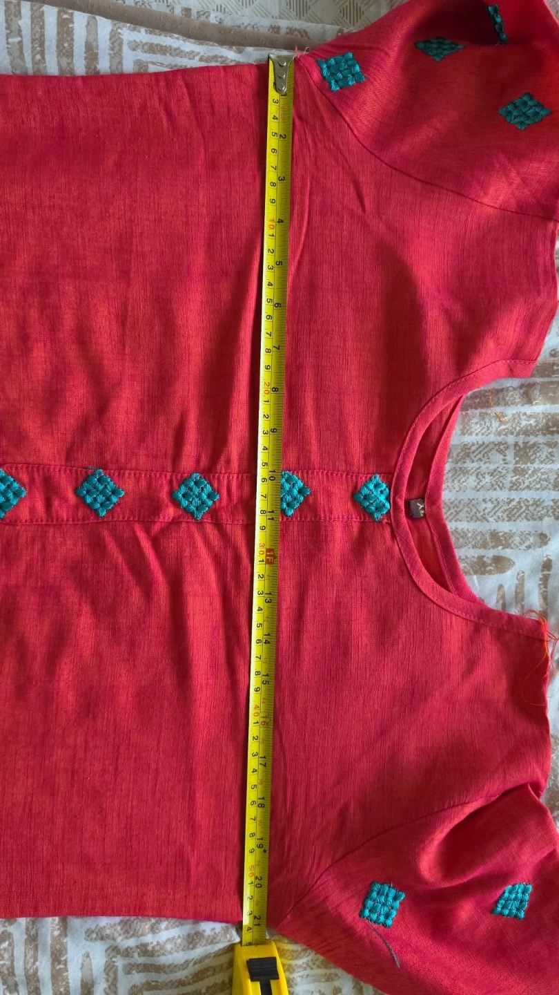 Red Kurti with Blue Embroidery - photo 3