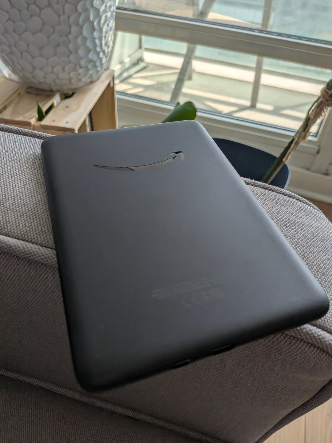 Amazon Kindle E-reader - photo 2