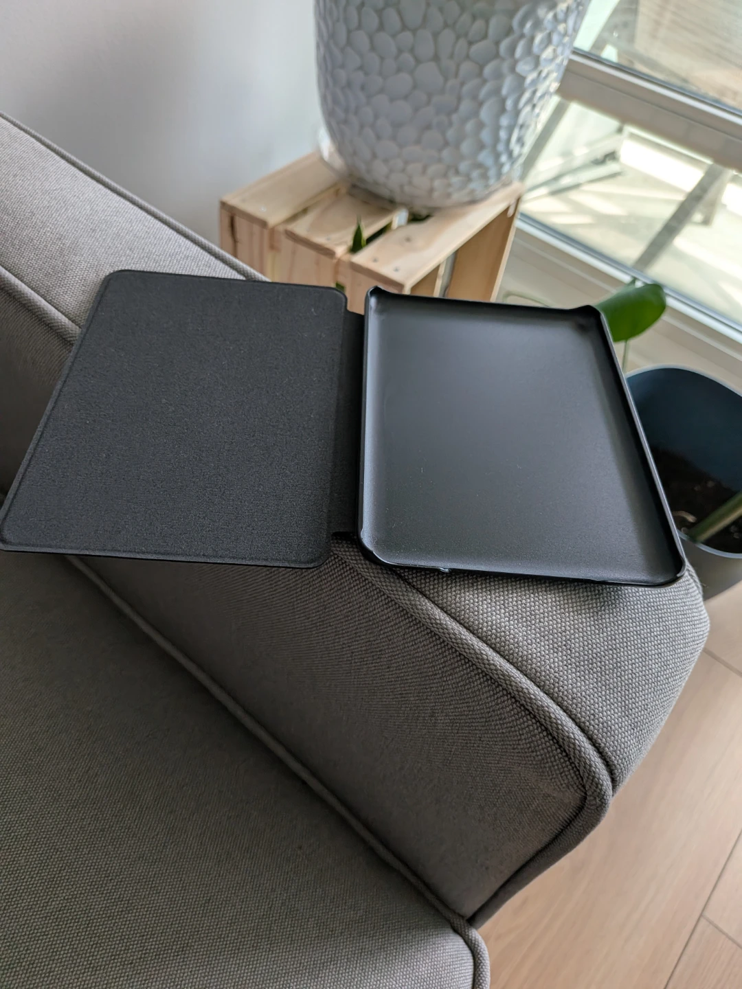 Amazon Kindle E-reader - photo 5