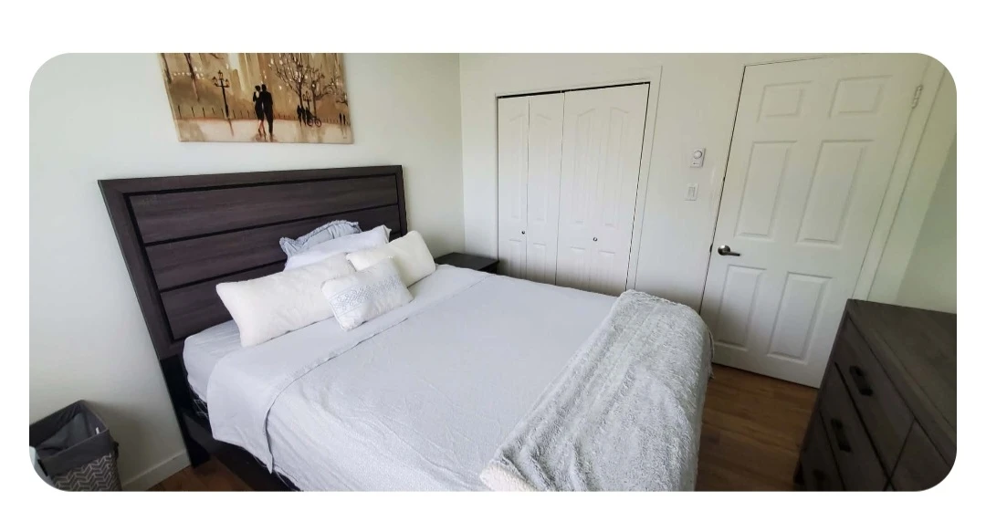 Beautiful bedroom set. Use it for guess maybe 3 times