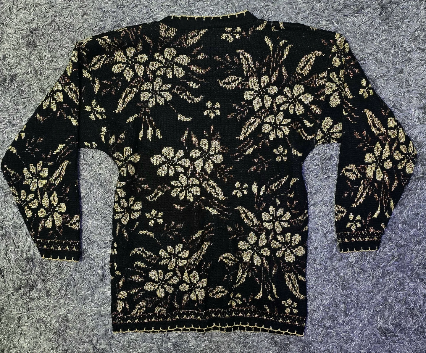 Black & Gold Floral Sequin Sweater (M) - photo 2