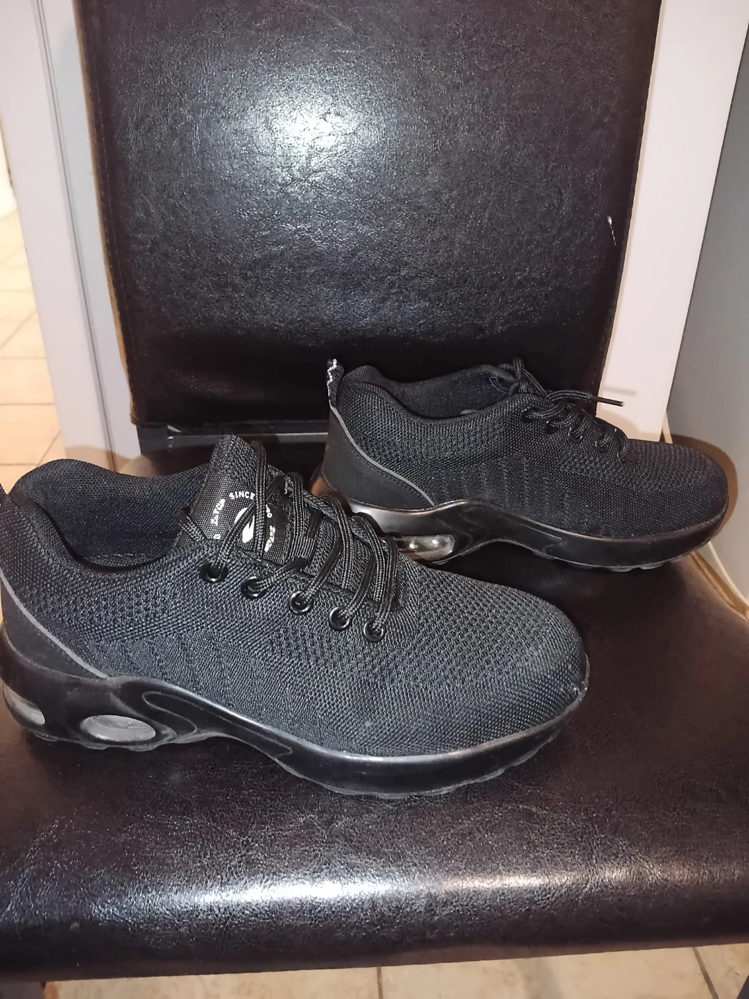 Women's Steeltoe Shoes