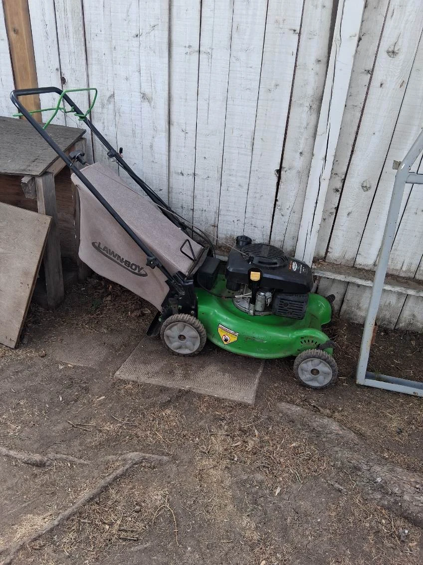 Lawnboy lawn mower - photo 5