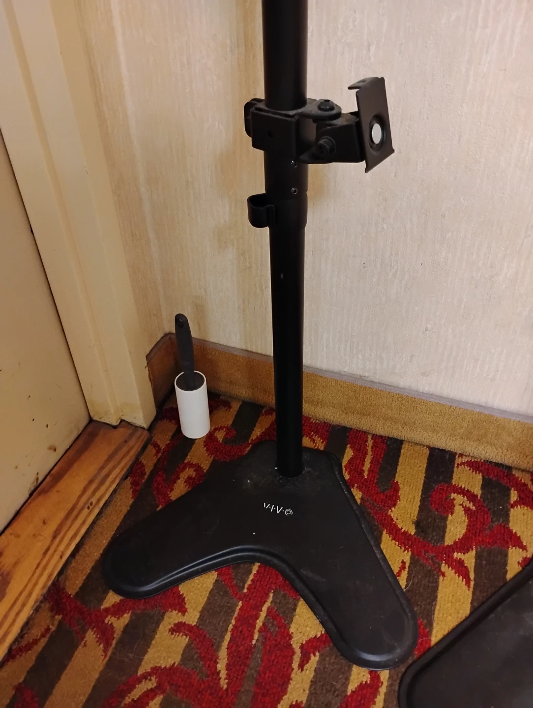 VIVO Speaker Stands Pair ($57ea on Amazon) - photo 2