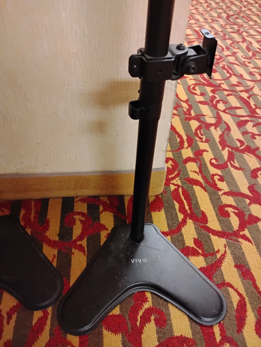 VIVO Speaker Stands Pair ($57ea on Amazon) - photo 3