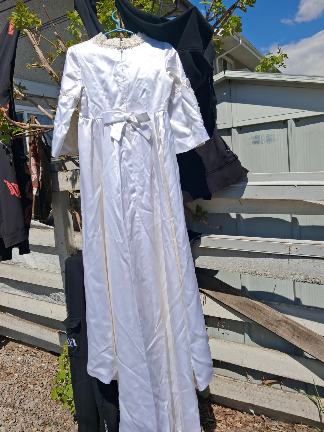 White Satin Flower womans Dress with Lace Trim - photo 3