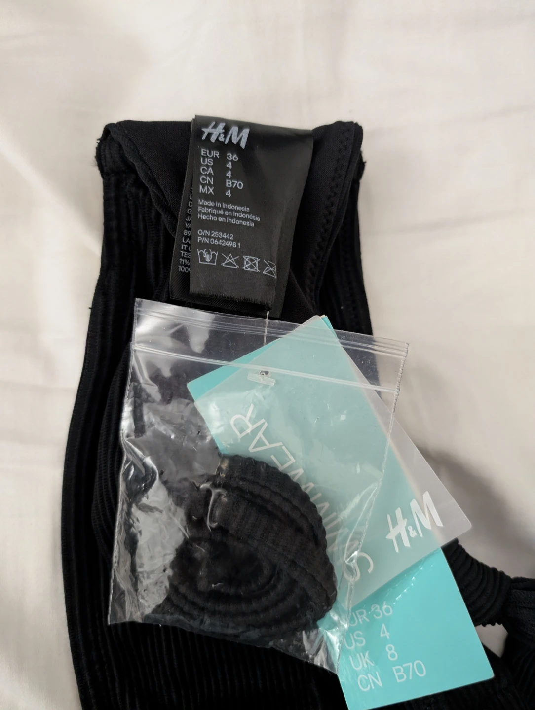 Brand New H&M Black Bandeau Bikini Top Swimwear Size US 4 B70 - photo 3