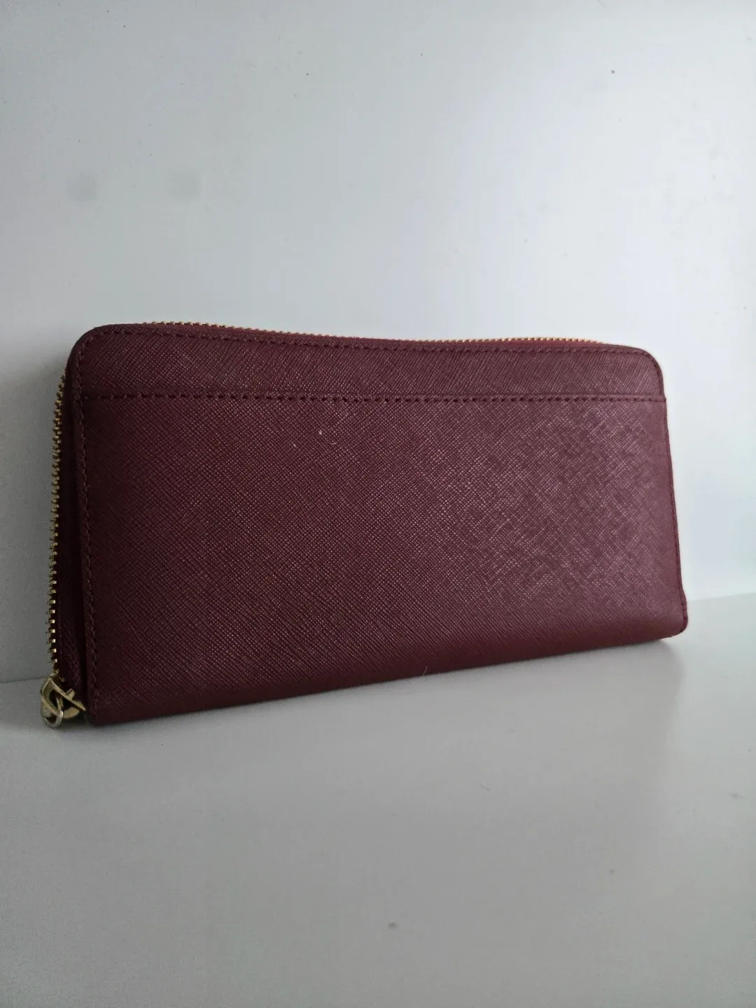 Kate Spade Burgundy Saffiano Leather Zip Around Wallet - photo 3