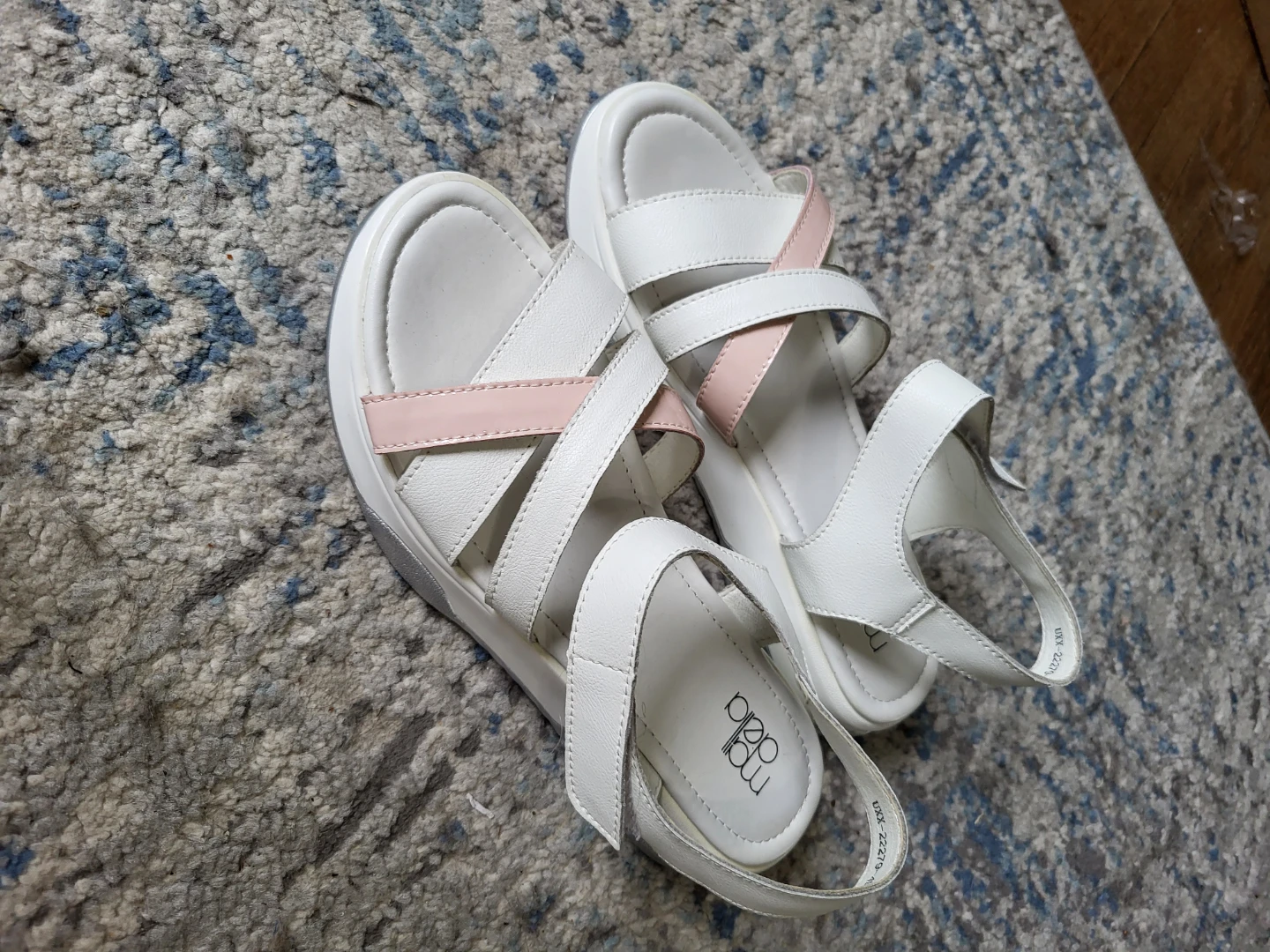 Leather White and Pink Sandals - photo 2