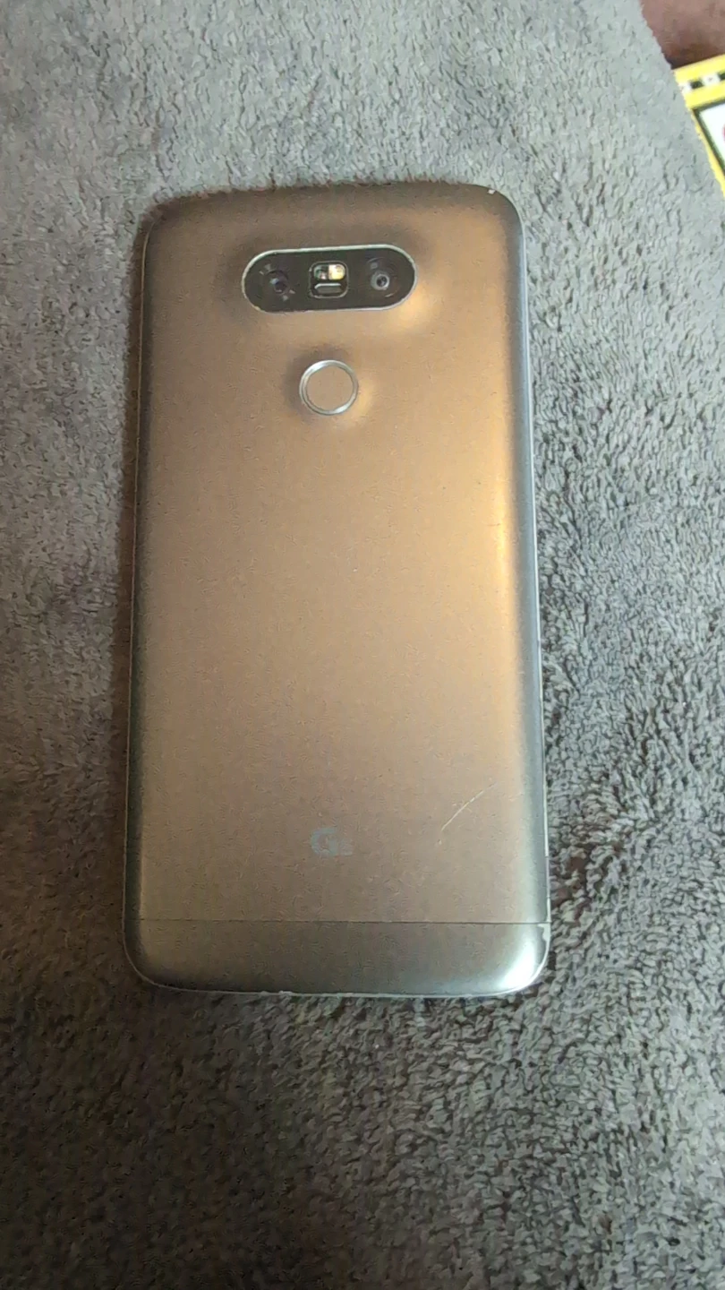 LG G5 Smartphone - photo 2
