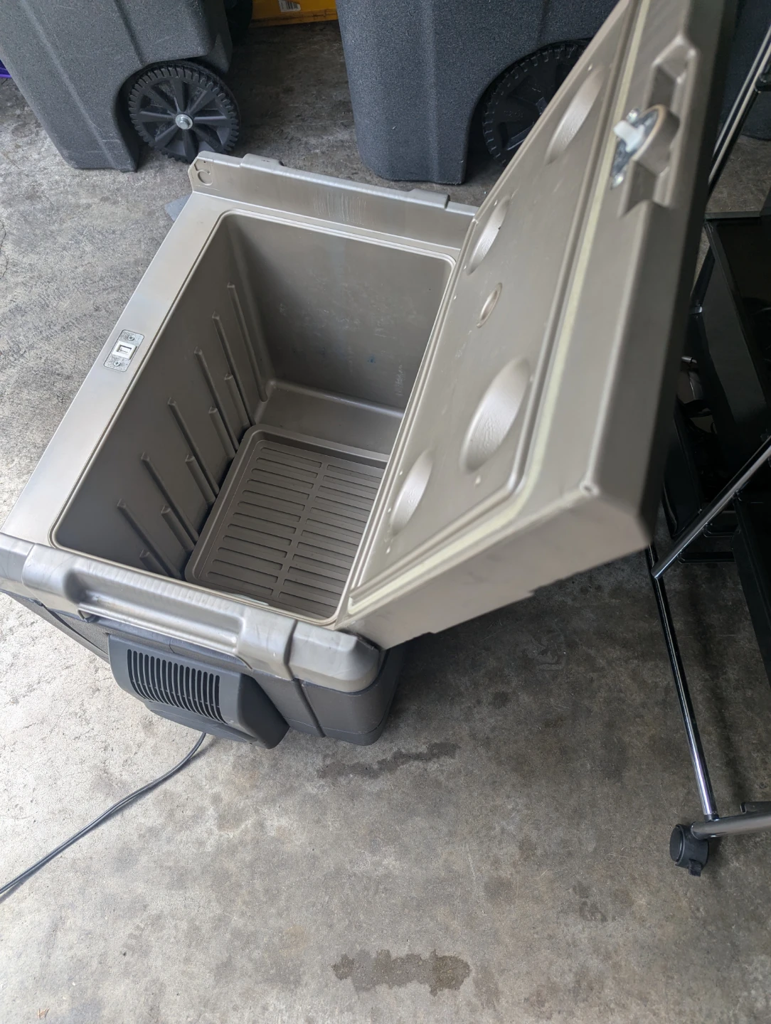Coleman Electric Cooler - photo 3