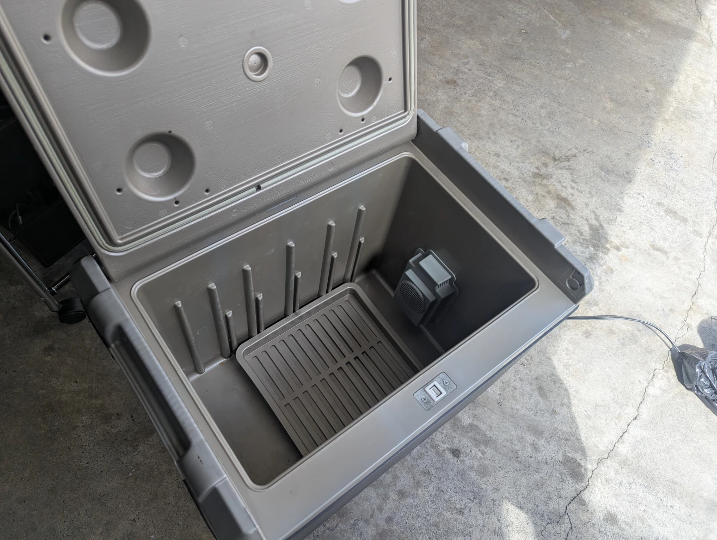 Coleman Electric Cooler - photo 4