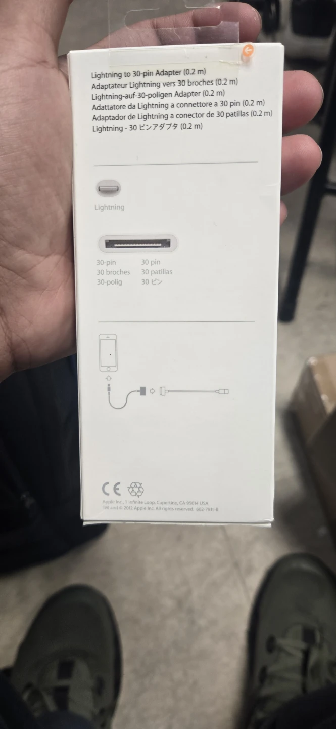 Apple Lightning to 30-pin Adapter (0.2 m) - photo 2