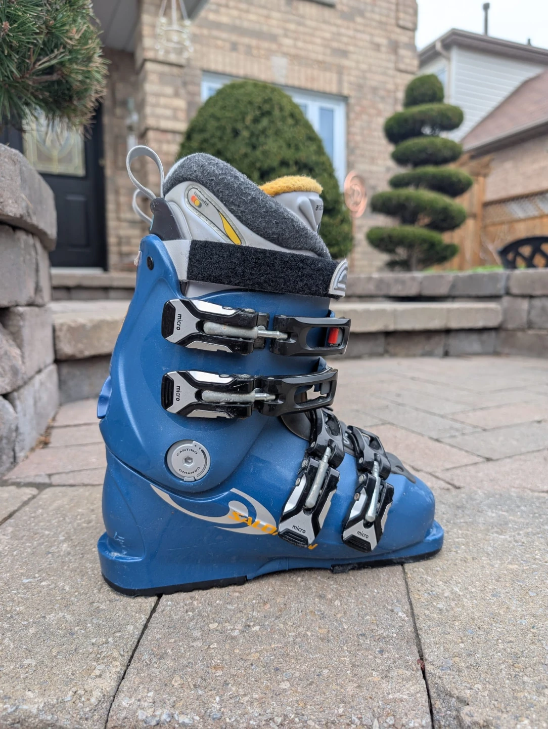 Salomon Performance Ski Boots - Blue - Size 23.5 - 24 - photo 2