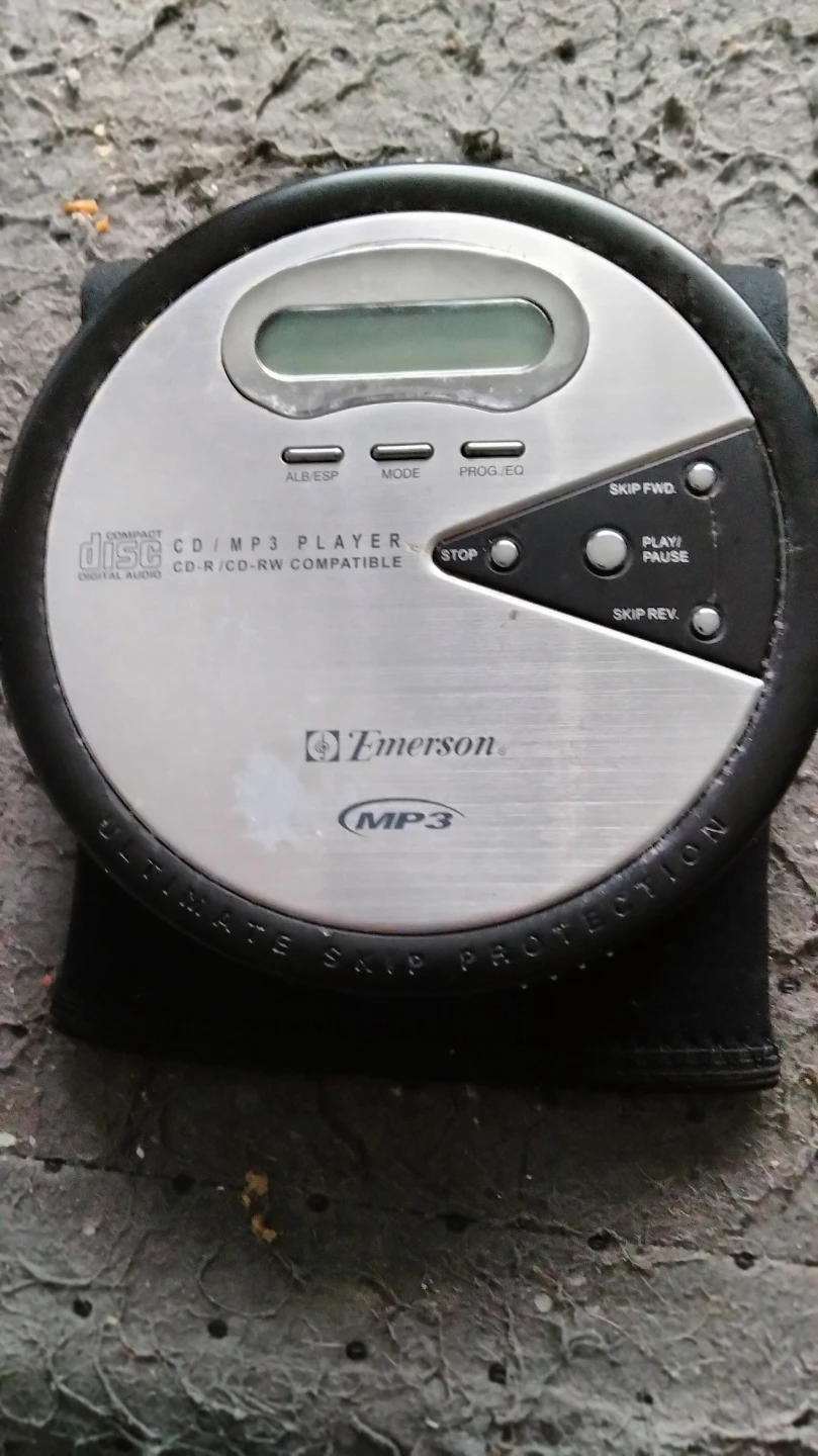 Emerson Portable CD/MP3 Player - photo 2