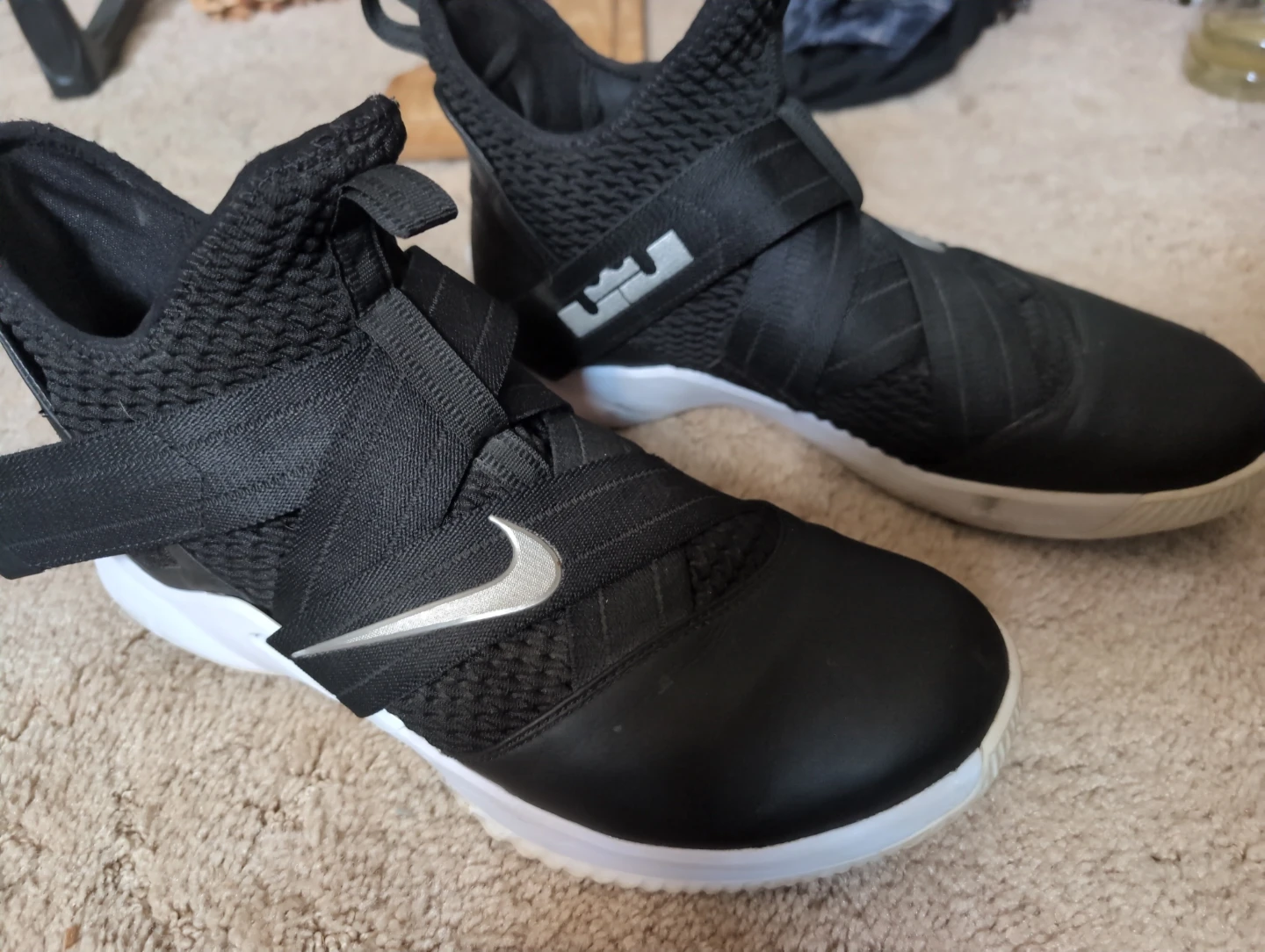 Nike LeBron Soldier 12 Basketball Shoes Size 12