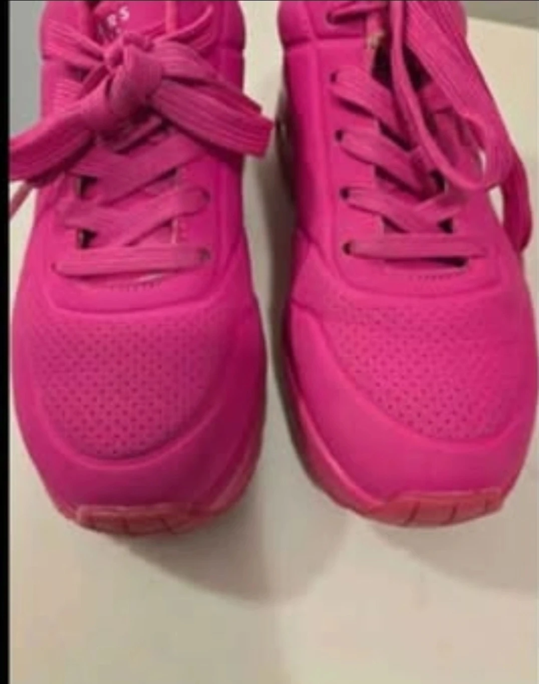 Skechers Girl's Uno Gen1-Neon Glow Sneaker - HOT PINK! Size 3 - photo 3