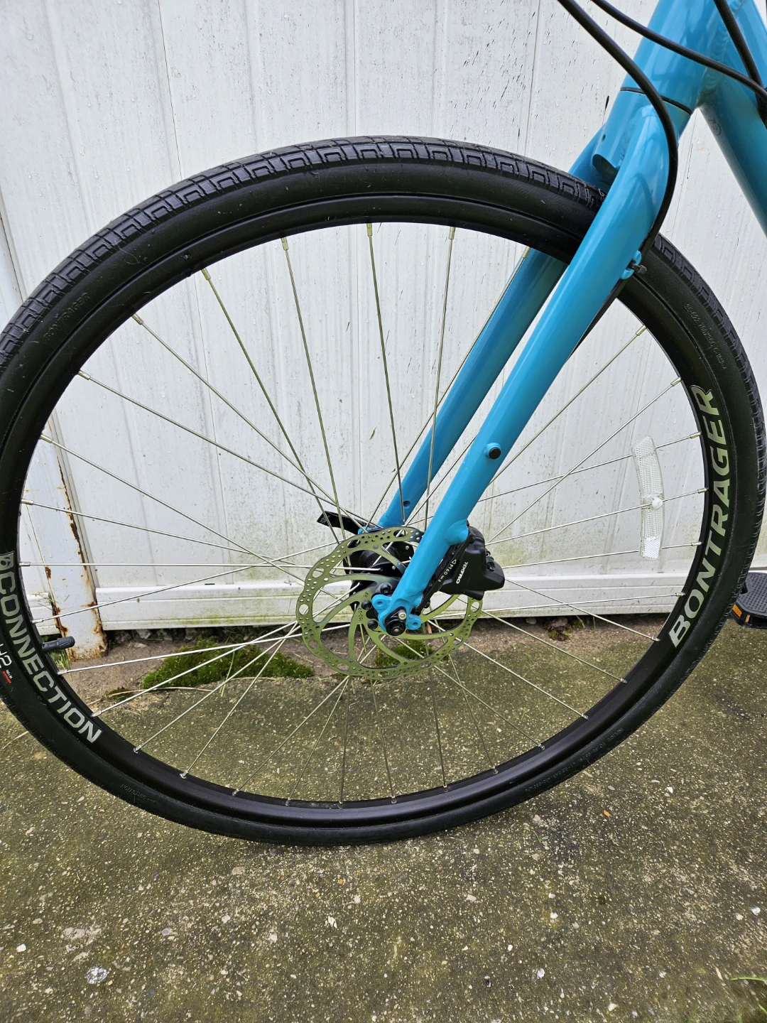 Like new! Trek FX 2 Hybrid Bike - photo 4