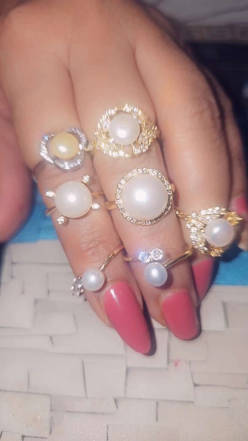 Genuine fresh water pearll Rings - Gold Tone with Rhinestones