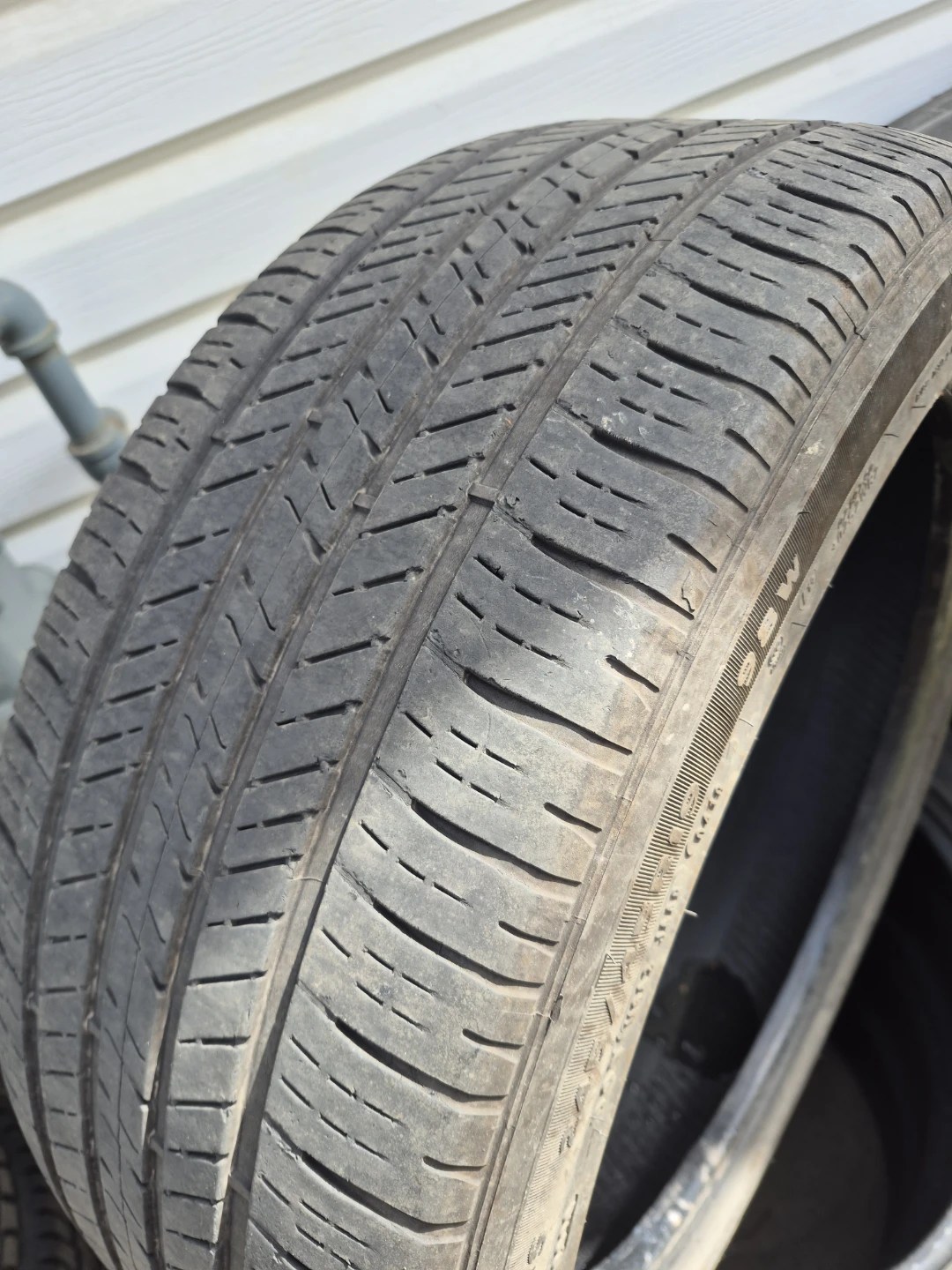 245/45r19 Set of 4 All-Season Tires - photo 2