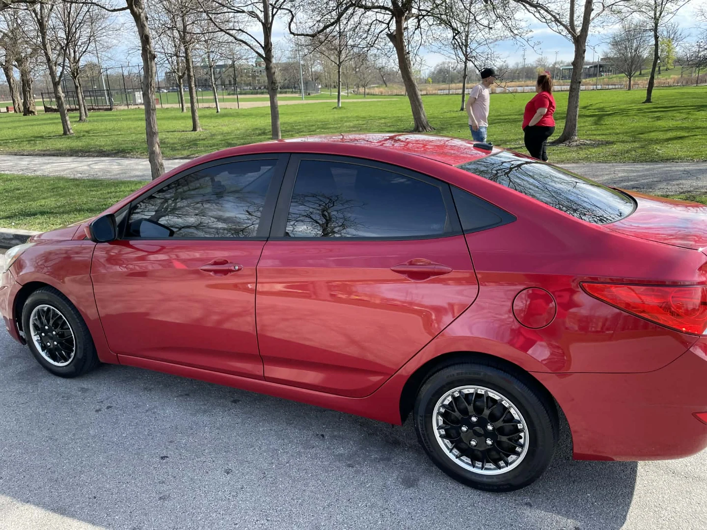 Red Hyundai Accent Sedan - photo 2