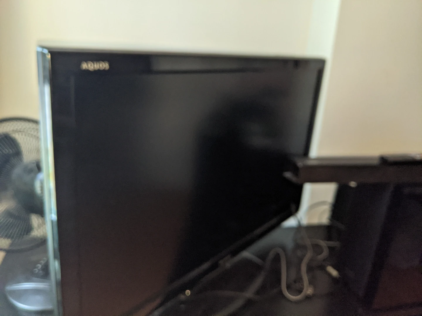 37" tv Samsung soundbar and subwoofer - photo 5