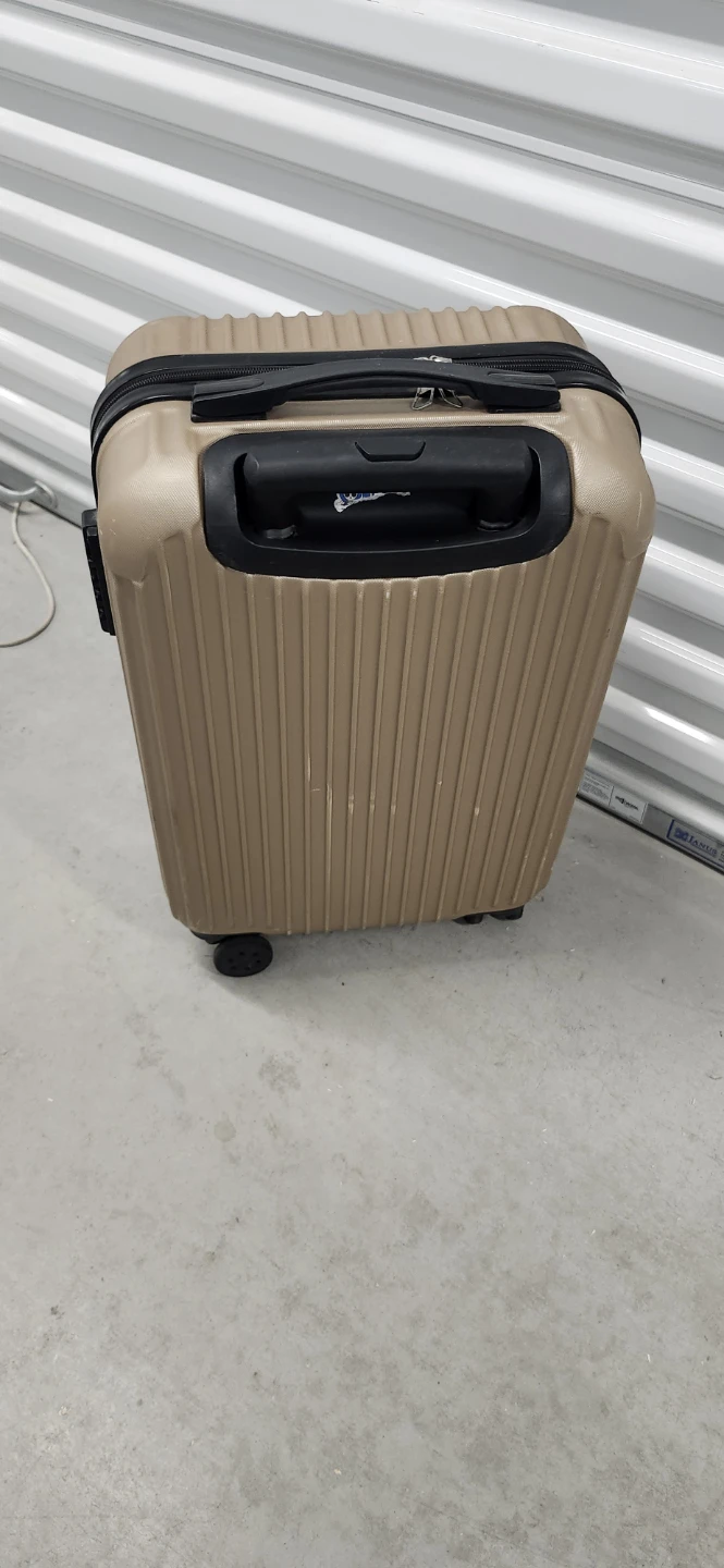 20 " ,4 wheels, hardshell lcarry on luggage - photo 2