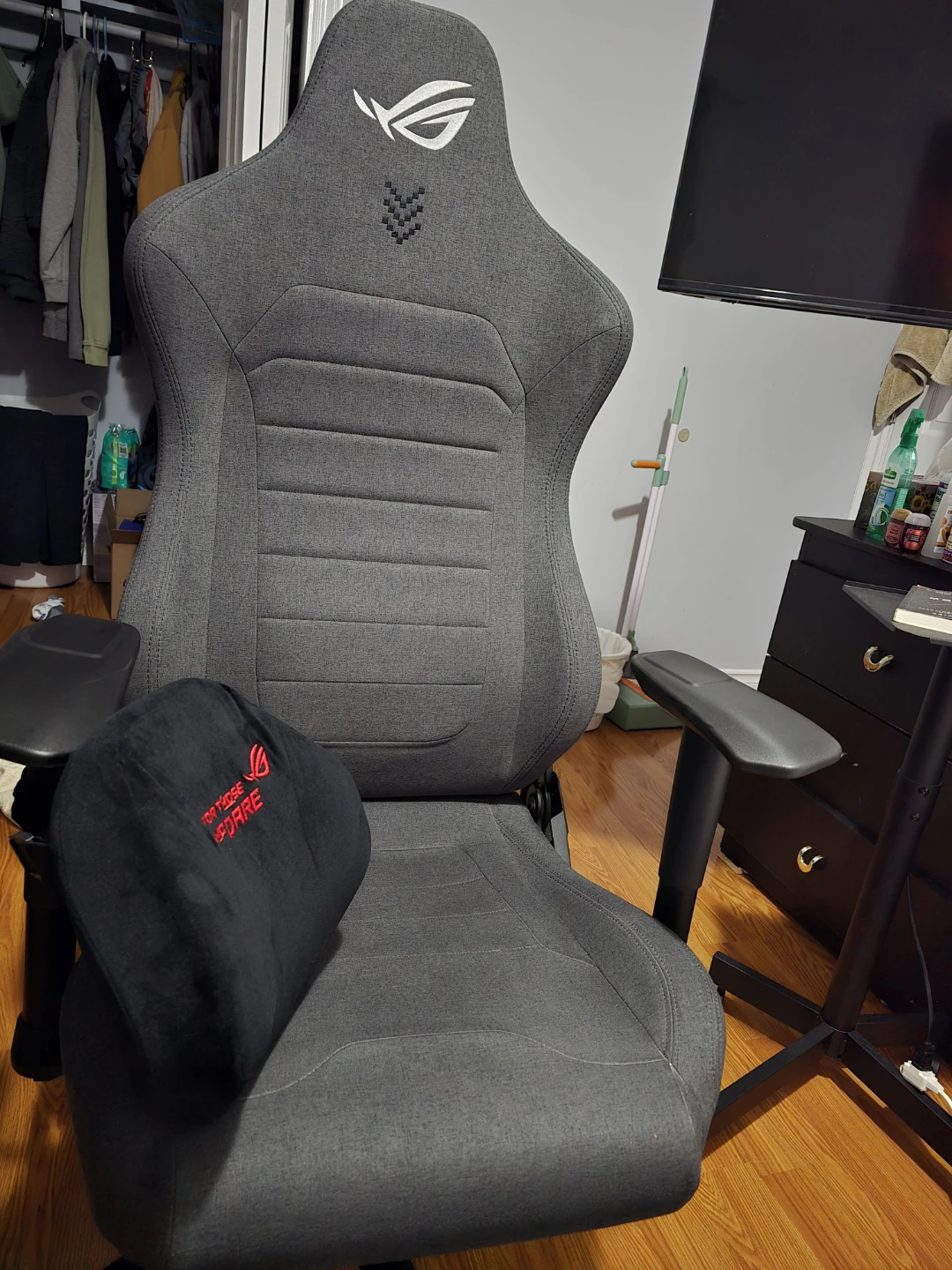 ASUS ROG Aethon Gaming Chair - photo 4