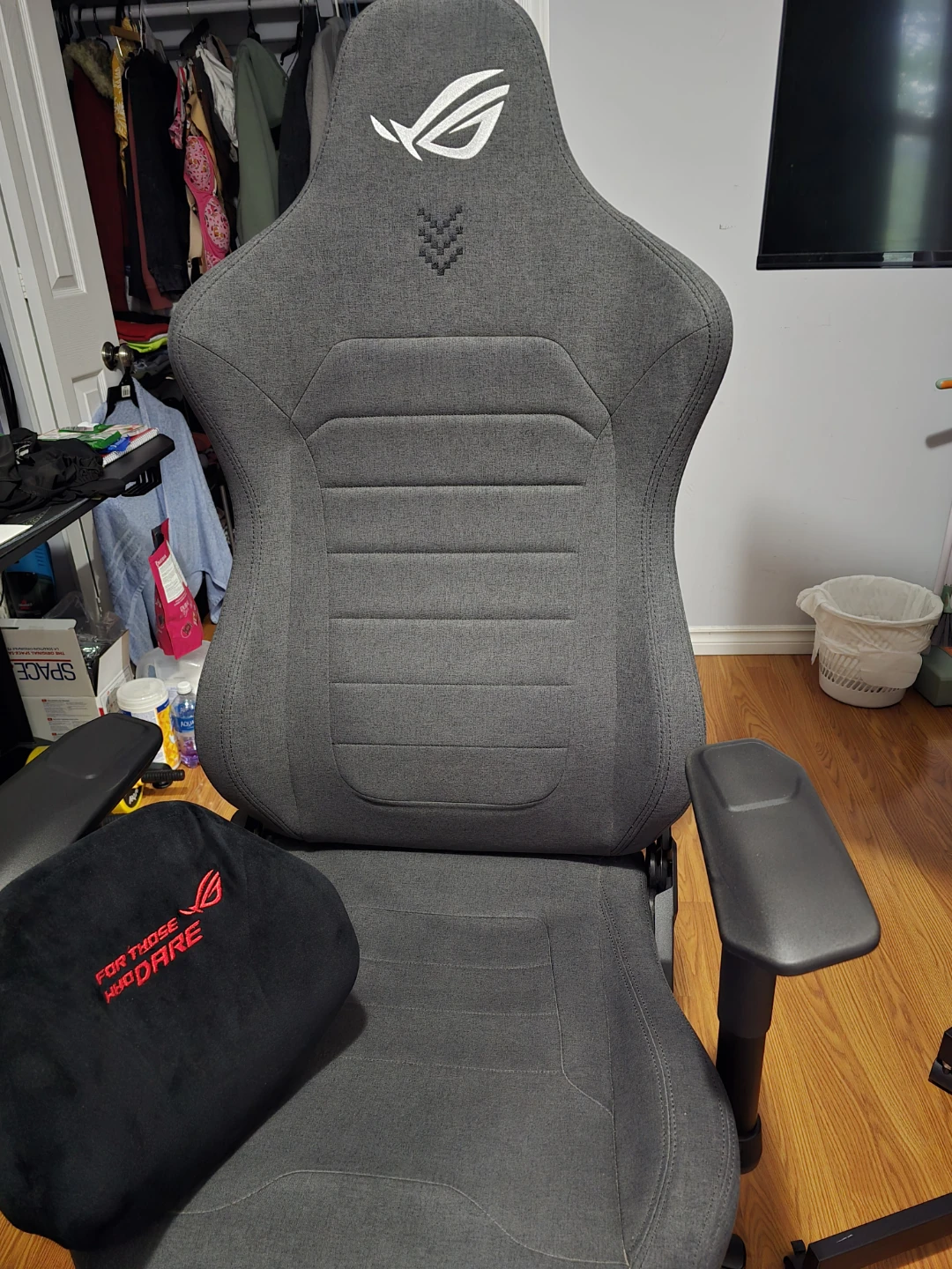 ASUS ROG Aethon Gaming Chair - photo 5