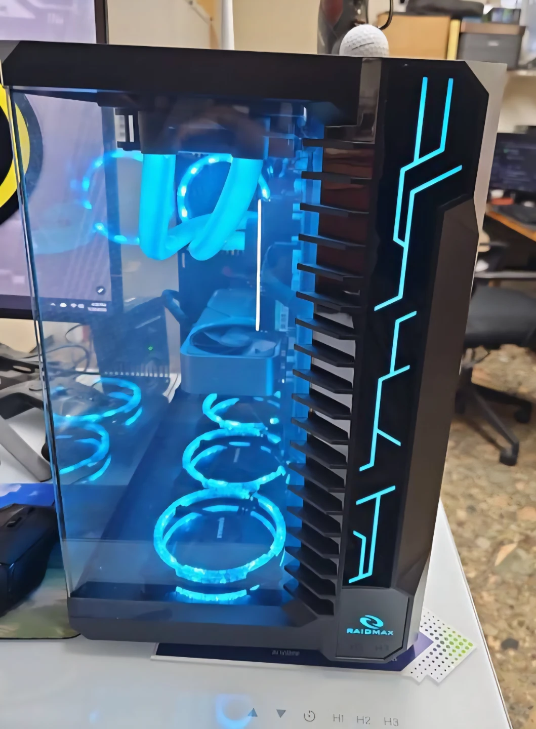 RAIDMAX PC Case with RGB Lighting - photo 4