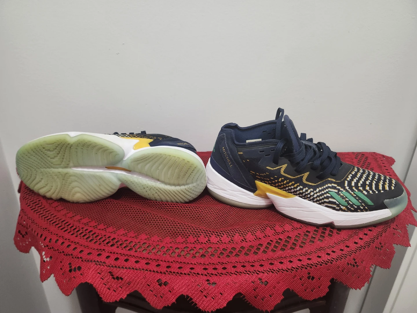 Adidas D.O.N. Issue #2 Mitchell Basketball Shoes