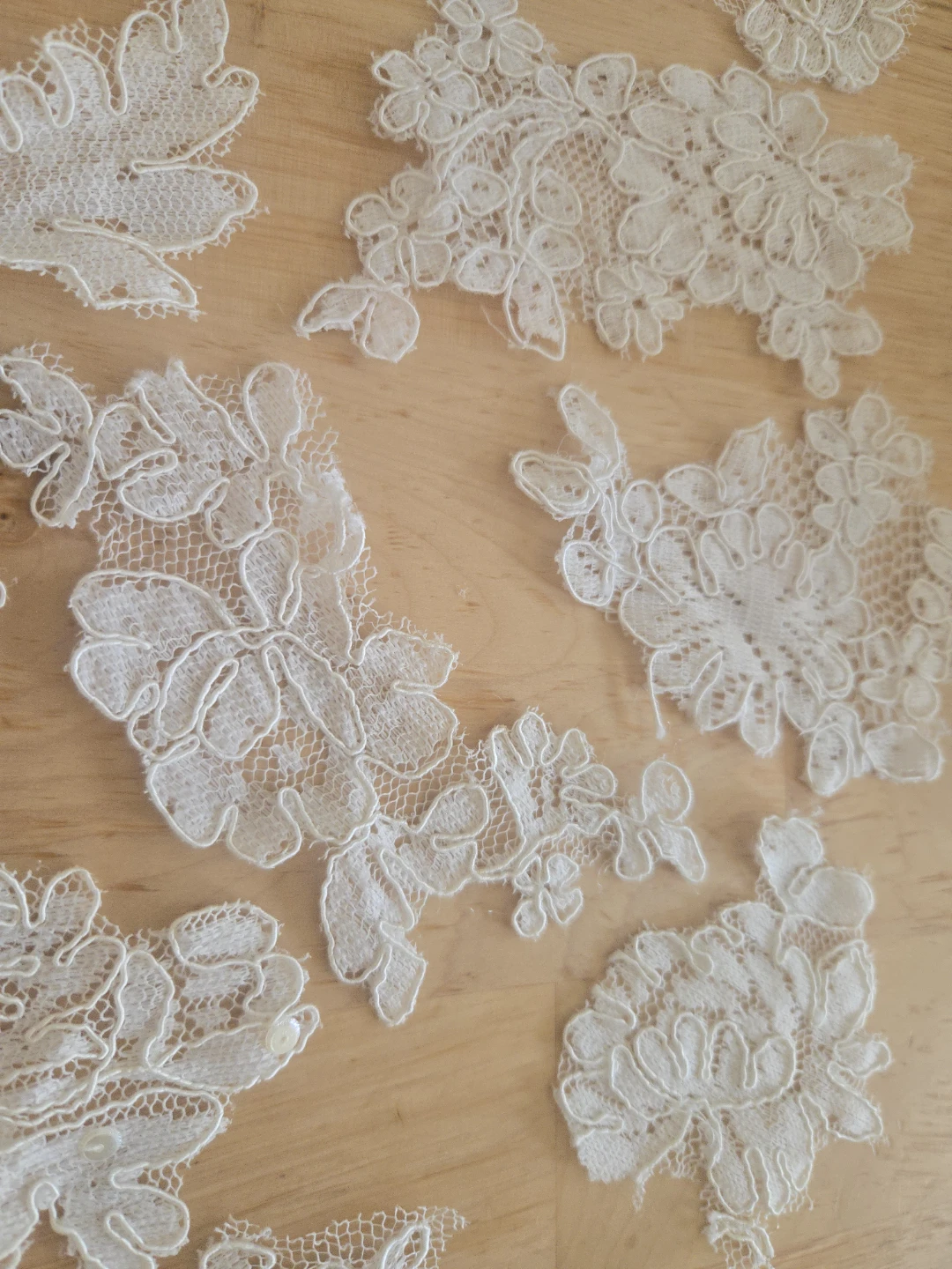 Ivory Lace Appliqués for Sewing and Crafts - photo 3