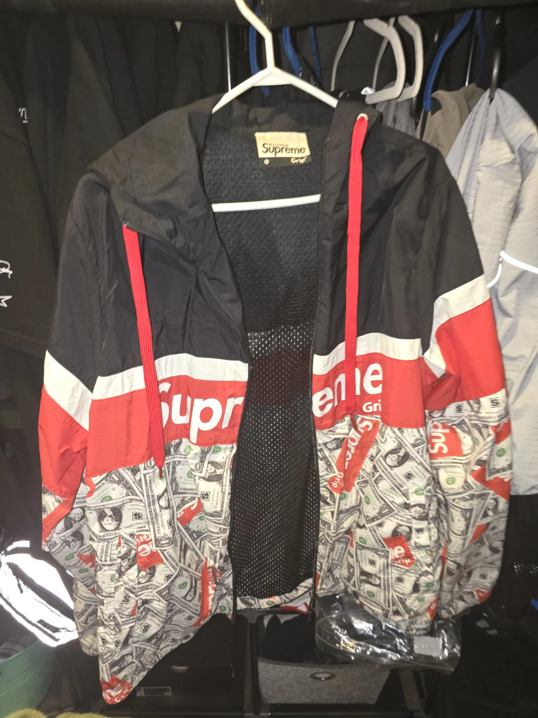 Supreme Windbreaker Jacket size large