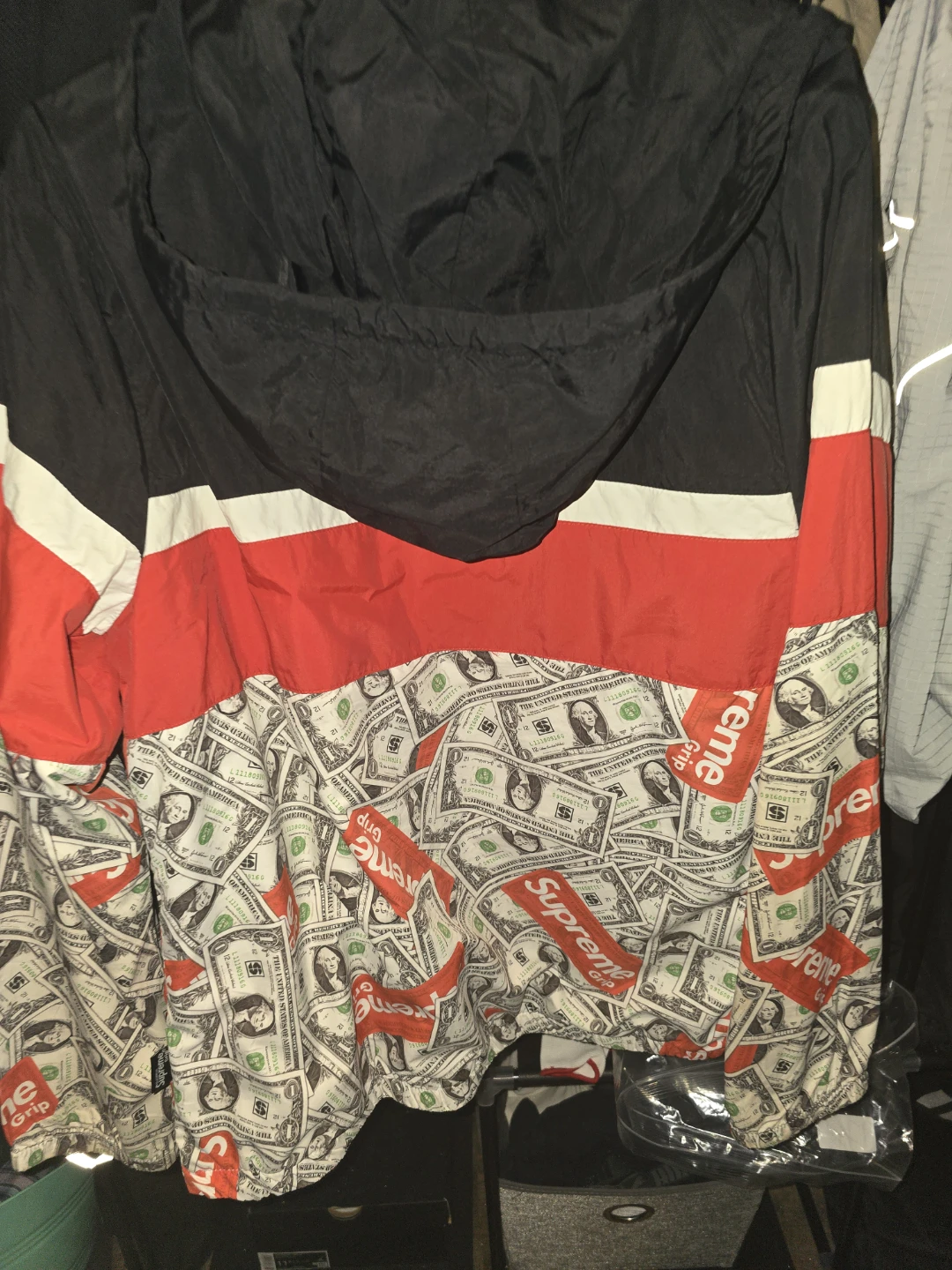 Supreme Windbreaker Jacket size large - photo 2