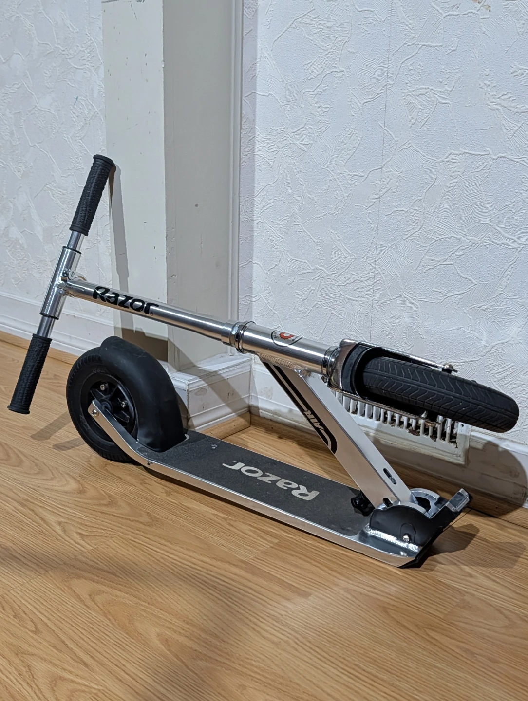 Razor A5 Air Kick Scooter - photo 2