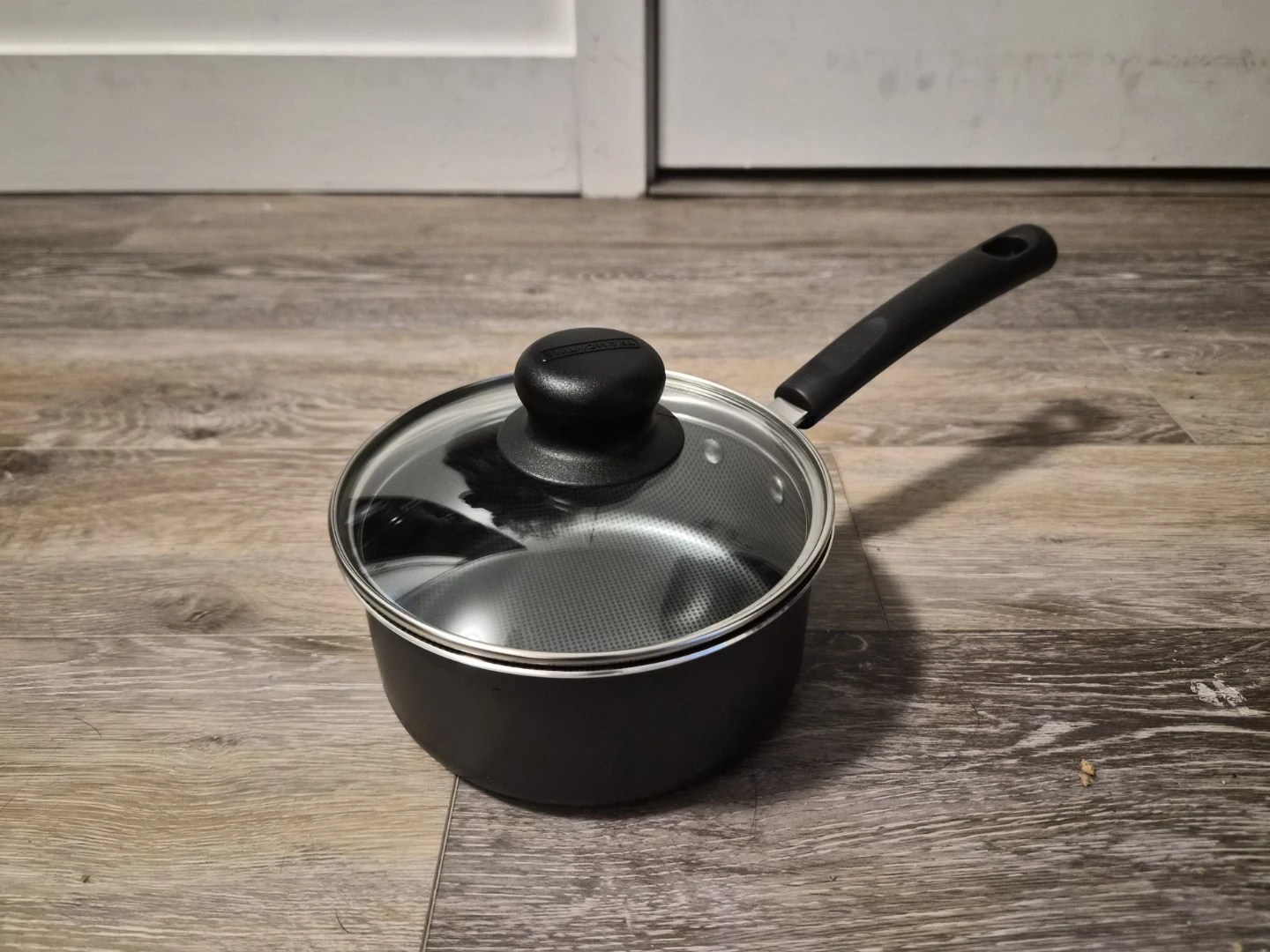 1 Qt, 0.9L Saucepan / Cooking Pot (with Lid, 16 cm) - Brand New