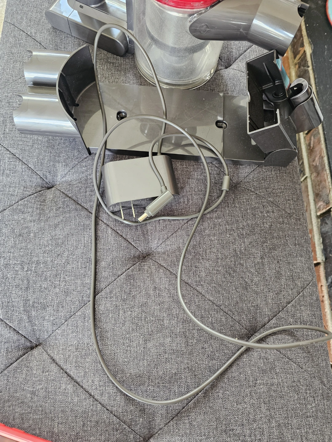 Dyson Cordless Vacuum Cleaner - photo 2