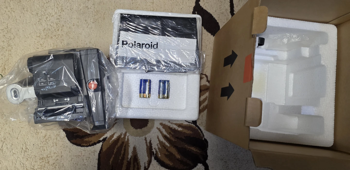 Polaroid M403R Instant Camera – Brand New in Open Box - photo 3