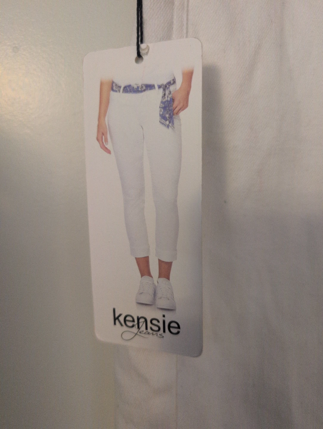 Kensie White Jeans with Belt Size 10 - photo 2