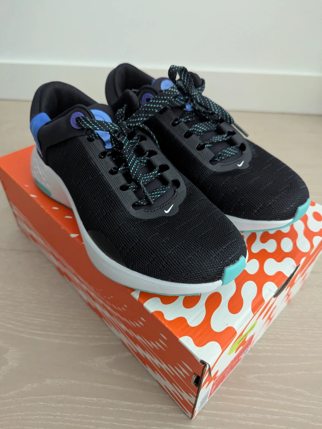 New Nike size 7