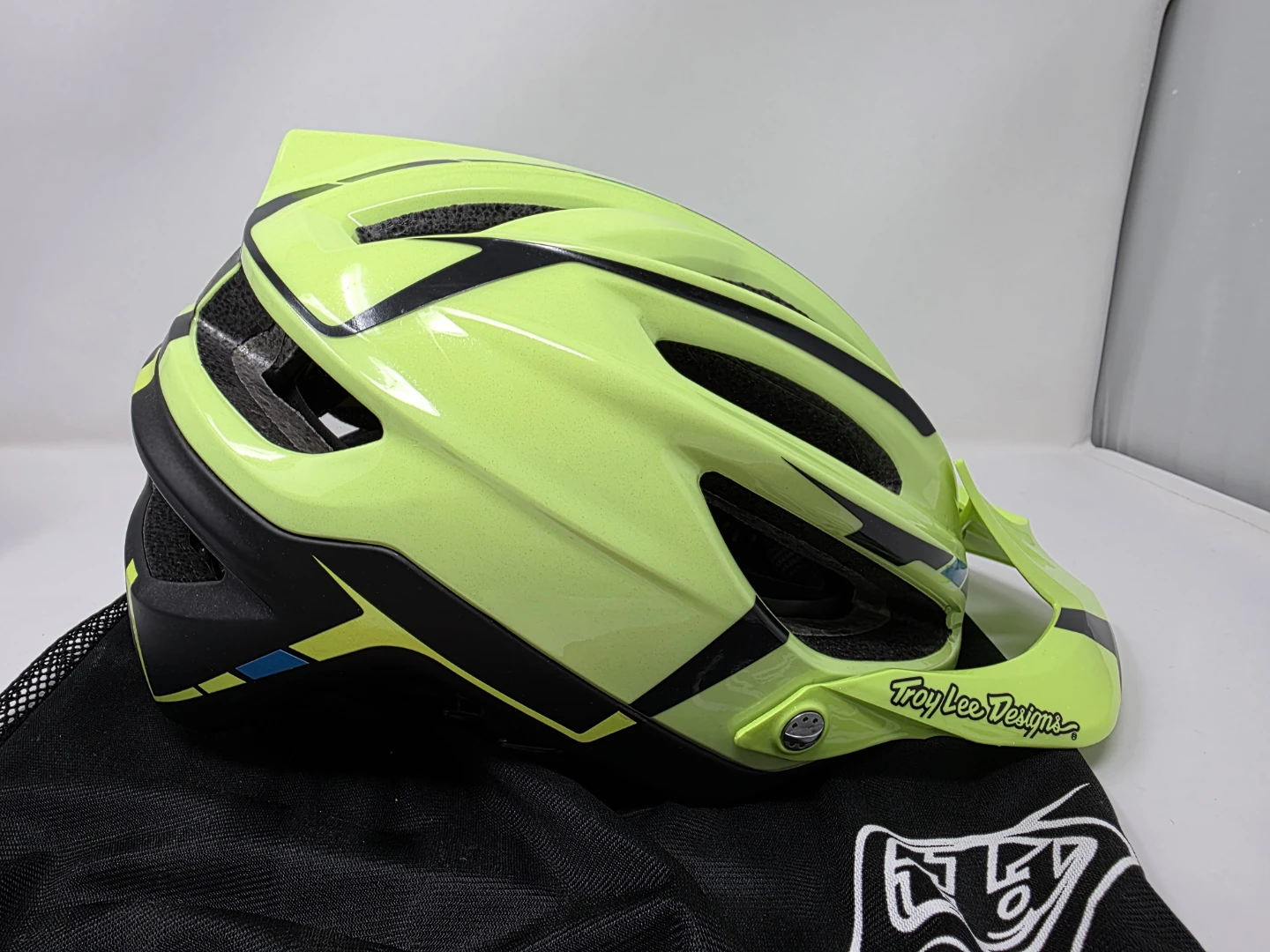 Troy Lee A2 Helmet - photo 4