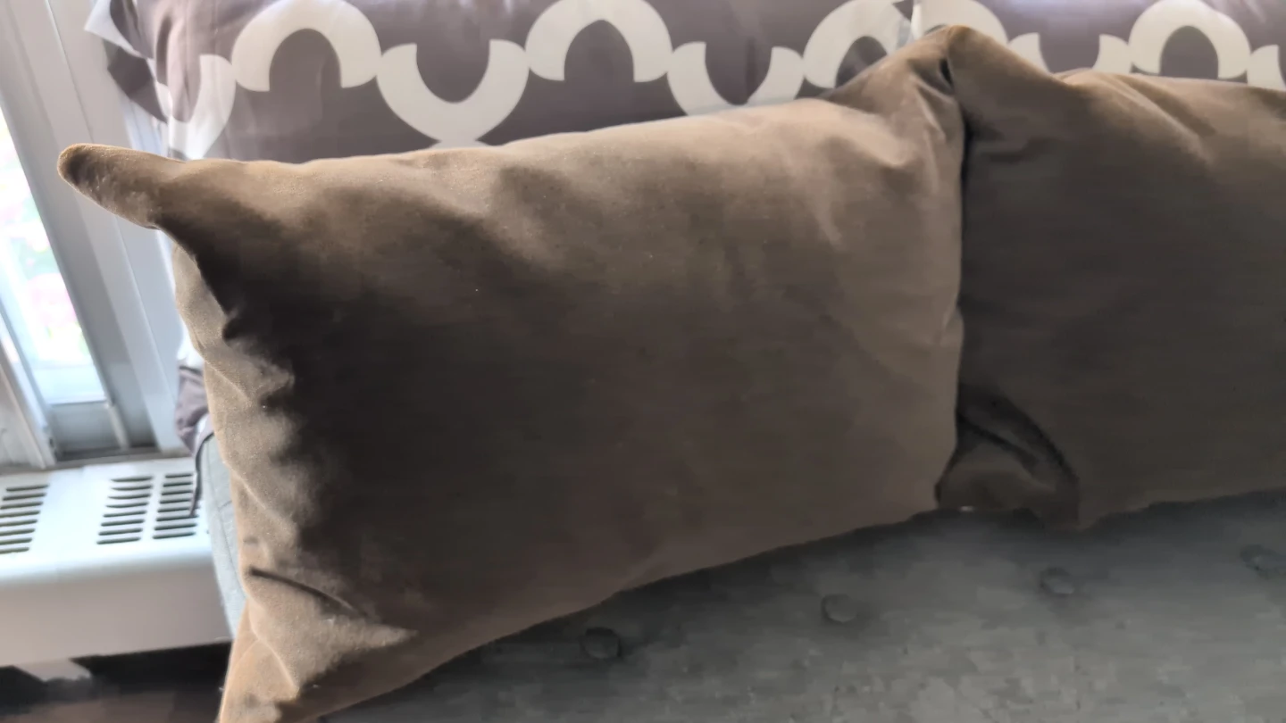 Set of 2 Brown Throw Pillows - photo 2