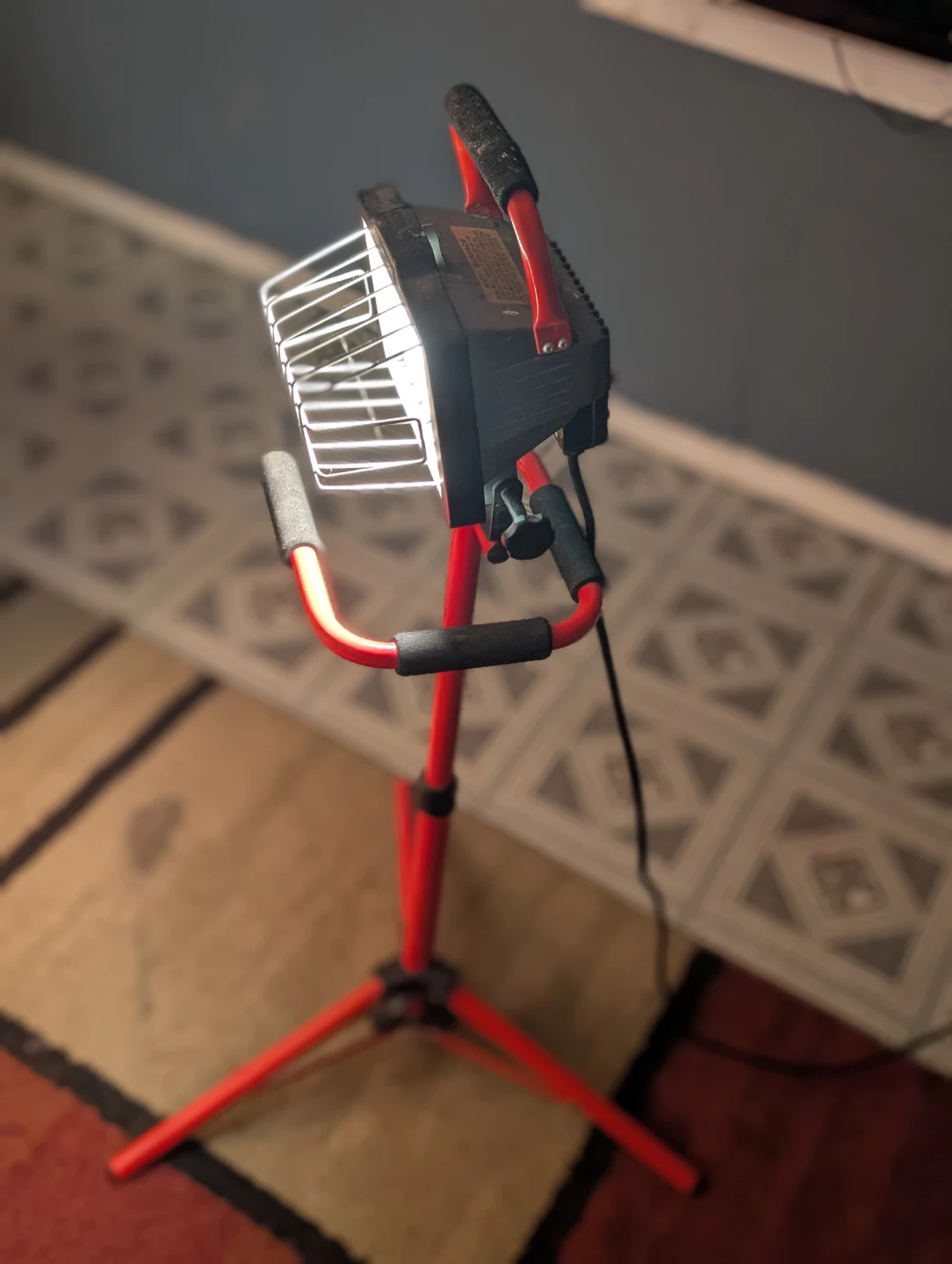Craftsman Work Light with Tripod Stand