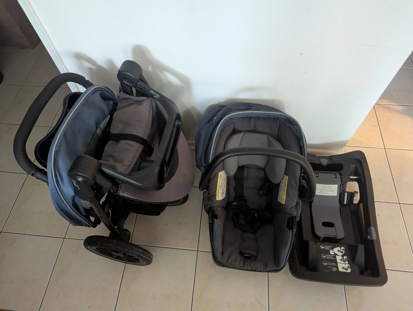 Evenflo Baby Car Seat and Base with Stroller