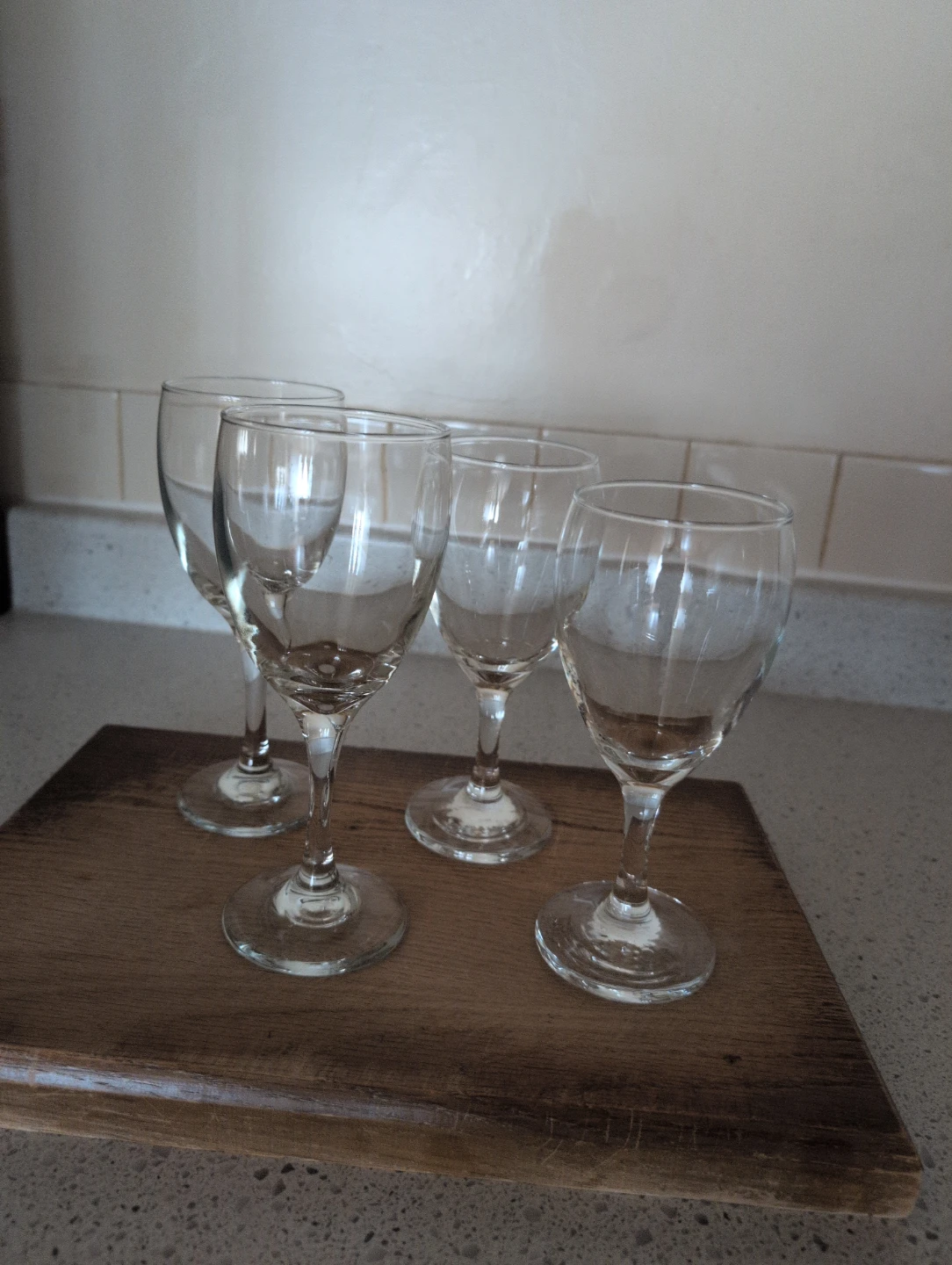 Set of 4 Clear Wine Glasses
