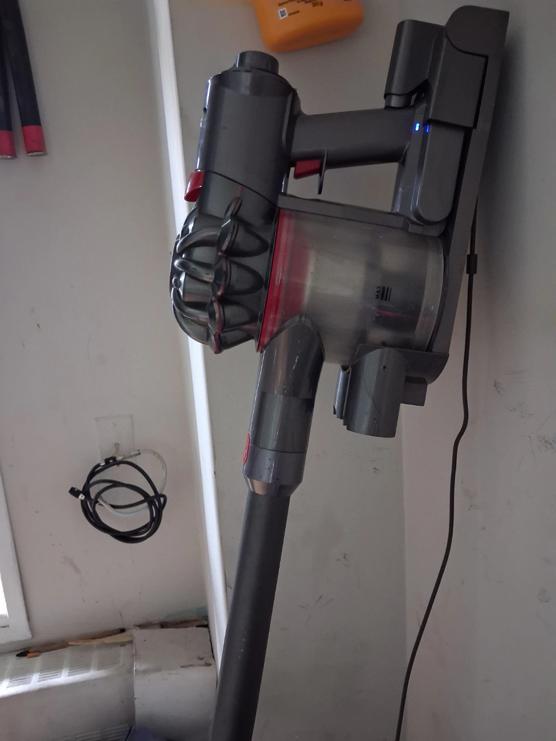 Dyson Cordless Vacuum Cleaner - photo 3