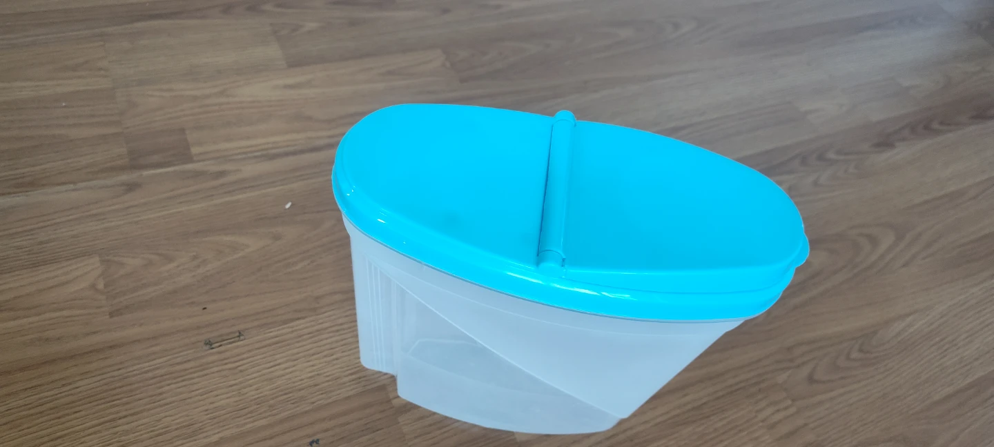 Plastic Food Storage Container - photo 2
