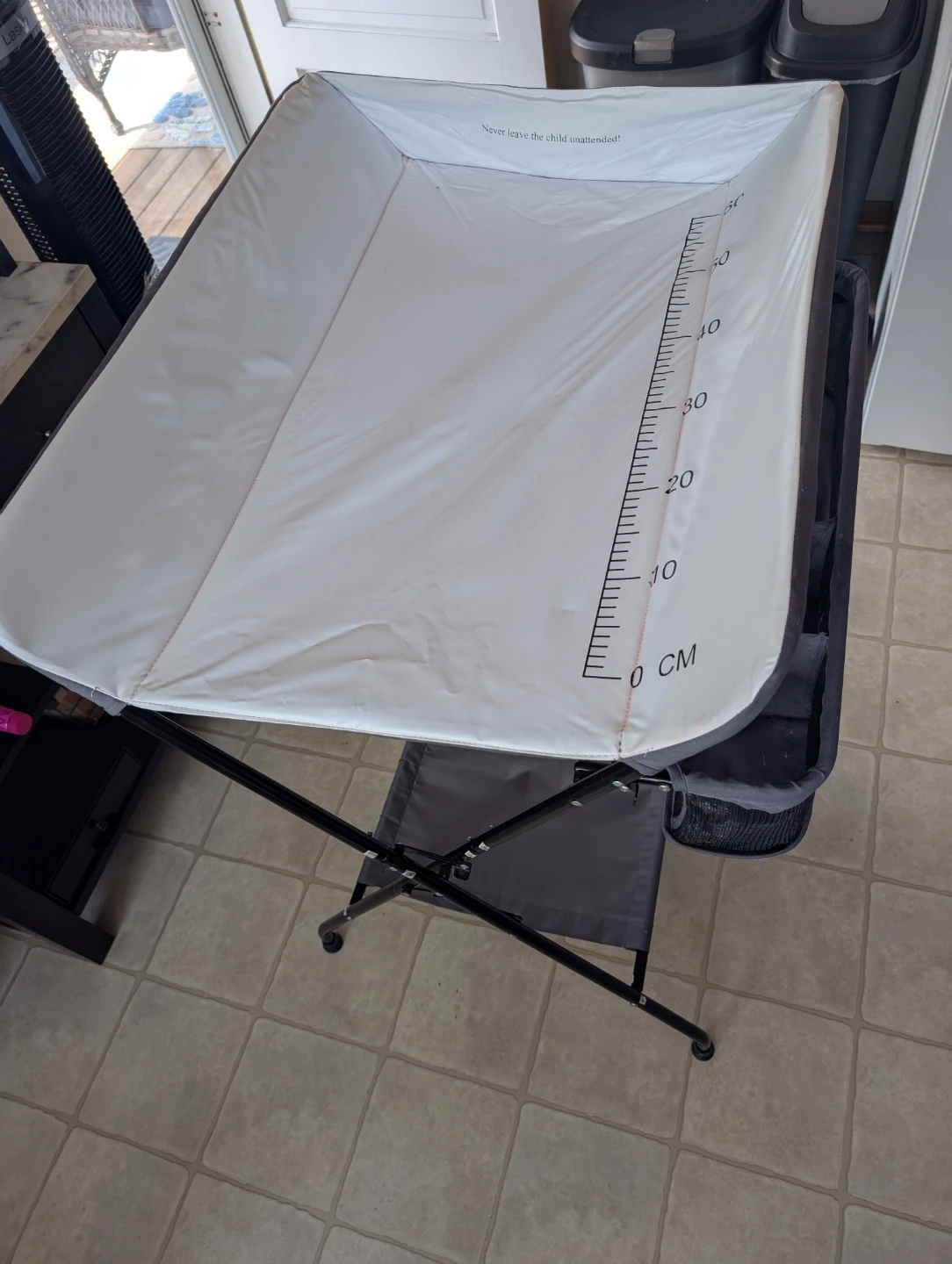 Portable changing table - photo 5