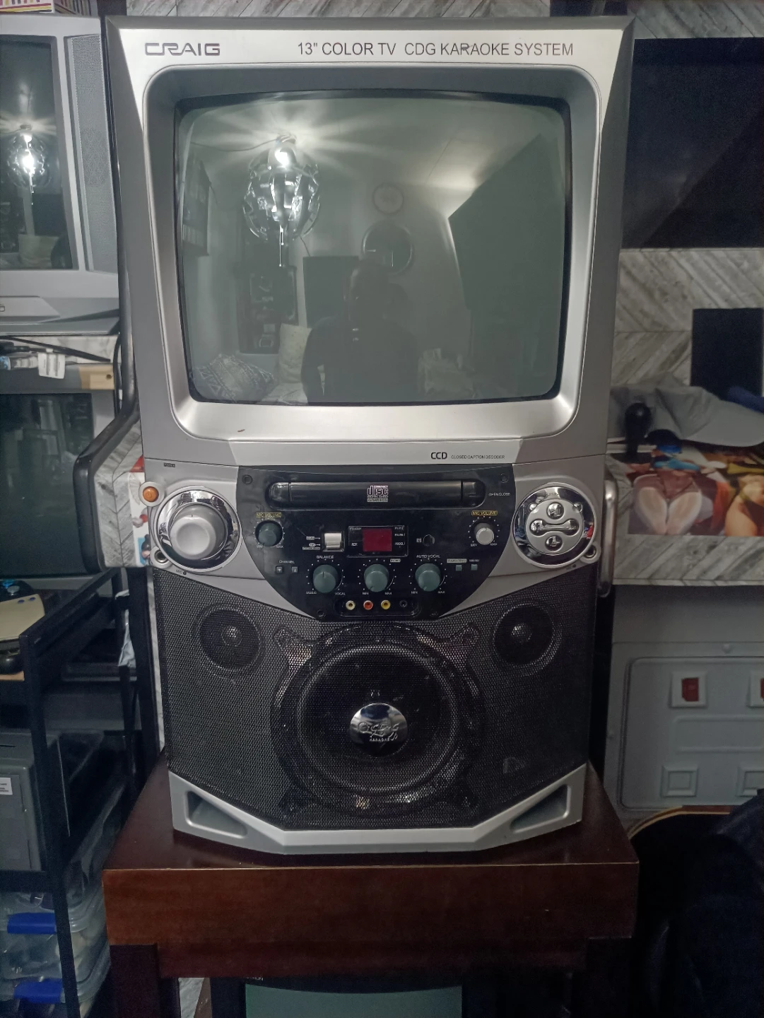 craig 13 inch color crt tv and Karaoke machine with built in cd - photo 2