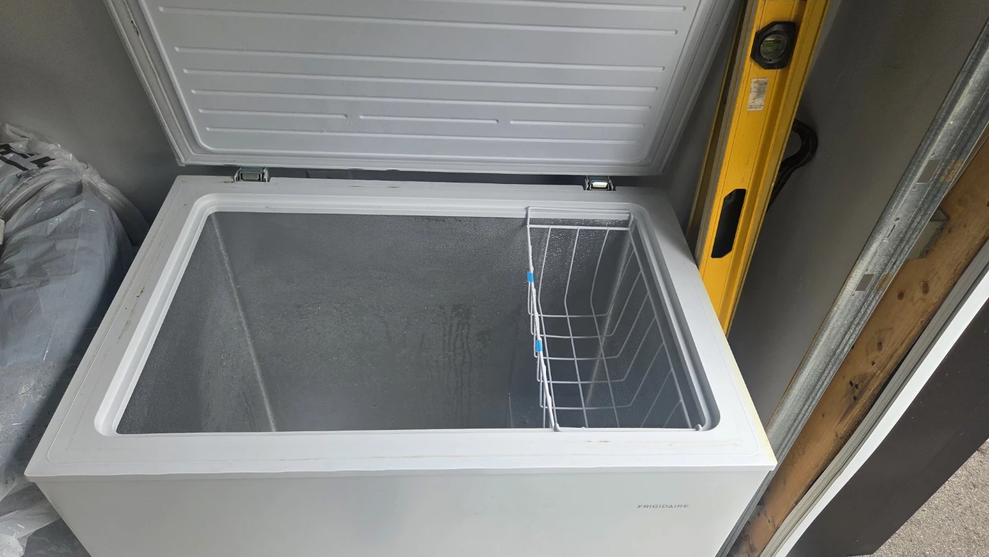 Frigidaire Chest Freezer - photo 3